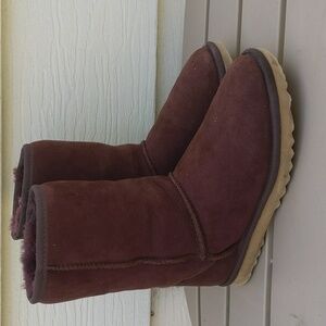 Ugg Classic Short Boots Size (6) Purple/Maroon